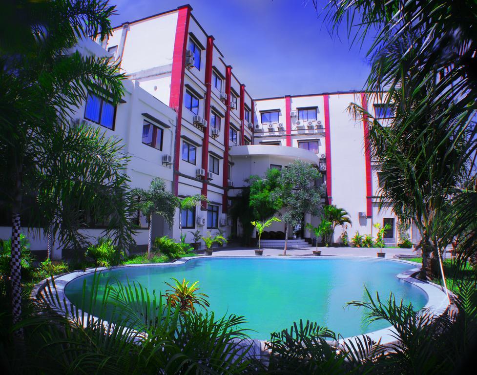 Grand Duta Hotel Palu Luaran gambar
