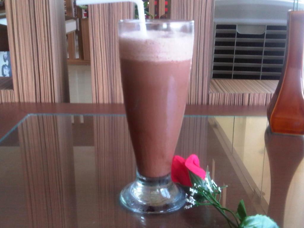 Grand Duta Hotel Palu Luaran gambar