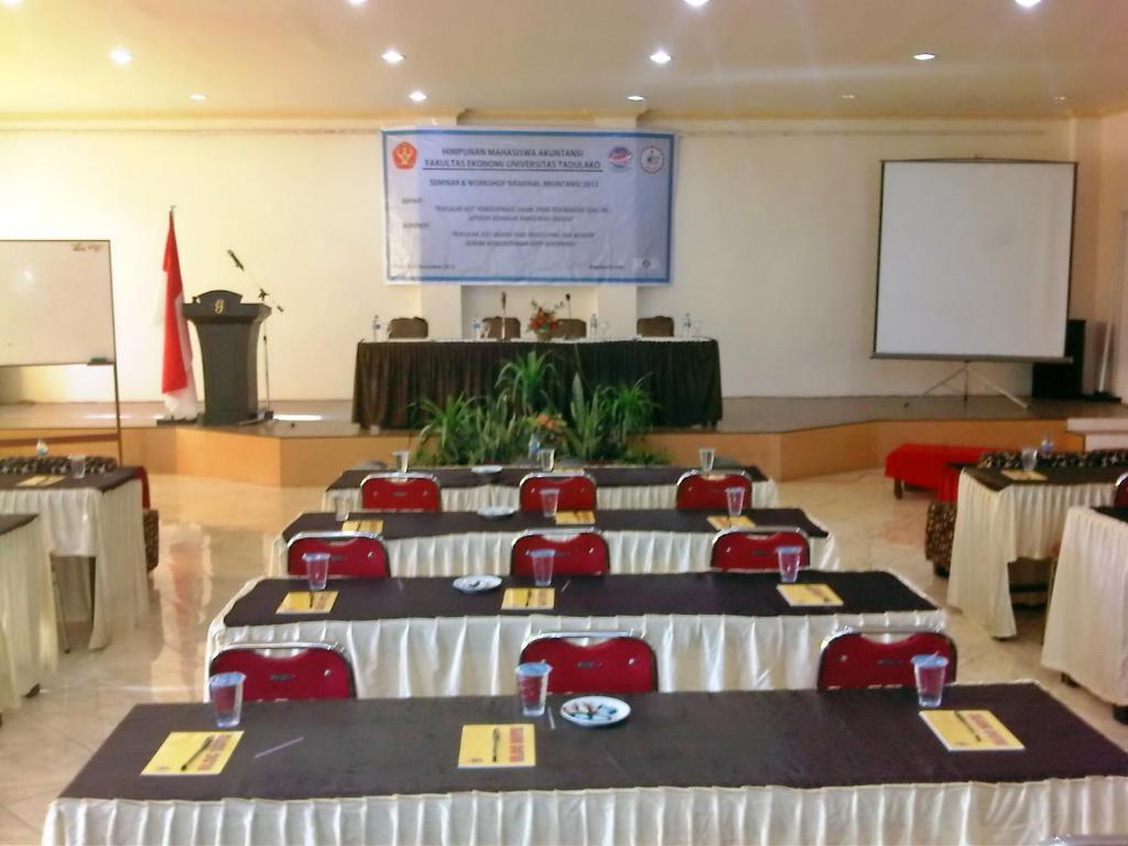 Grand Duta Hotel Palu Luaran gambar